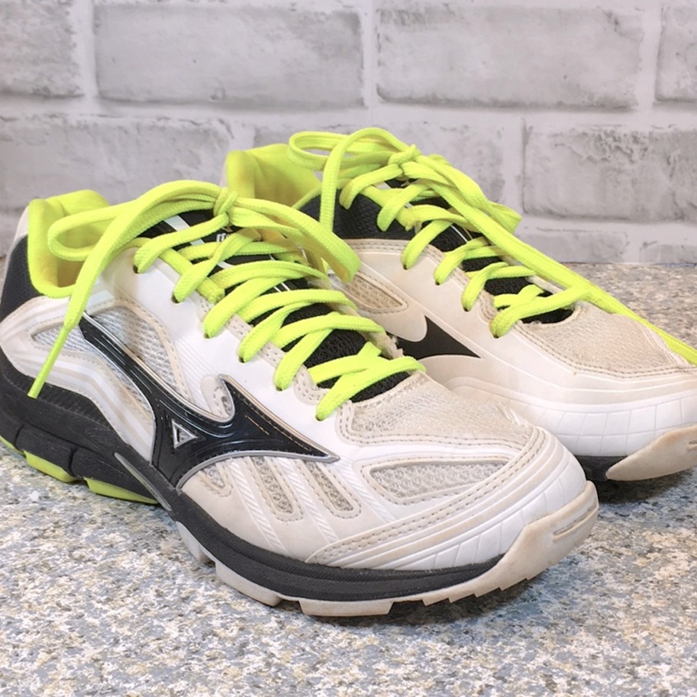 mizuno women's player trainer 2